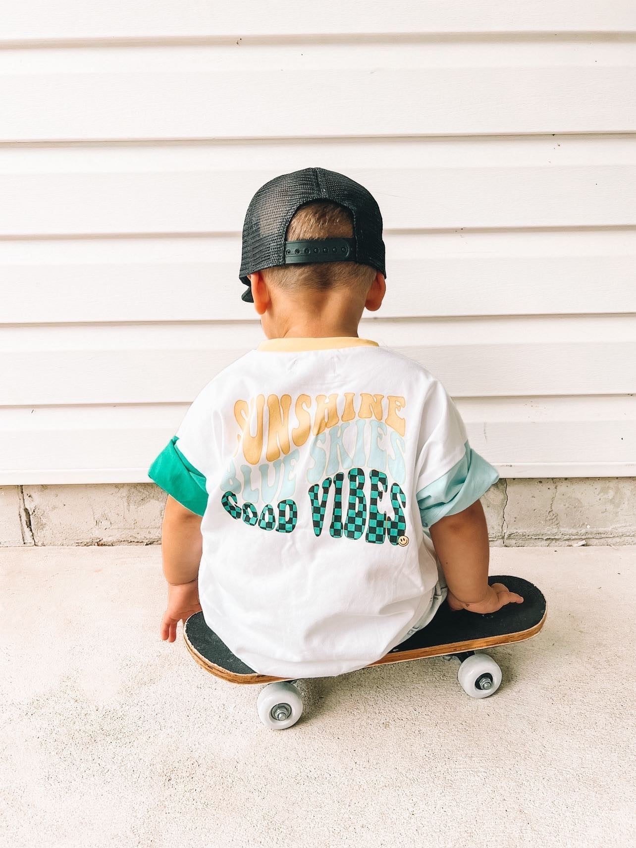 Good vibes store green t shirt